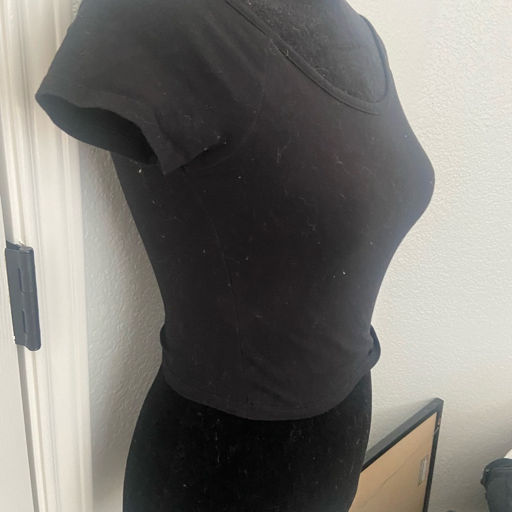Tilly's Black Scoop Neck Crop Top
